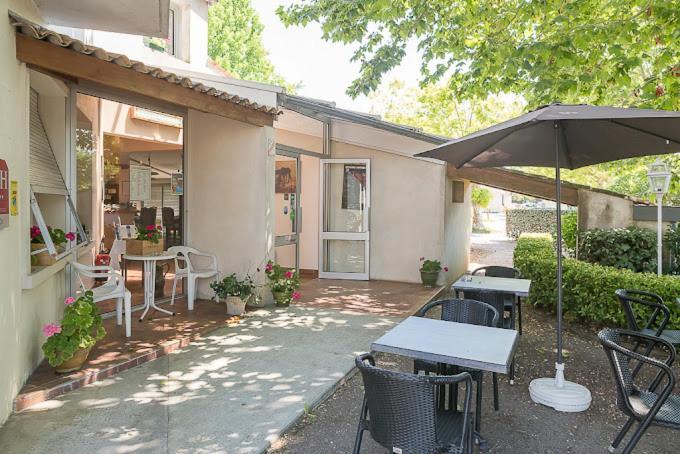 Hotel Platanes - Kb Hotel Group Etauliers Exterior foto